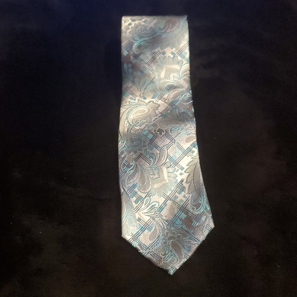 Stacy Adams Silver and Blue Paisley Tie
